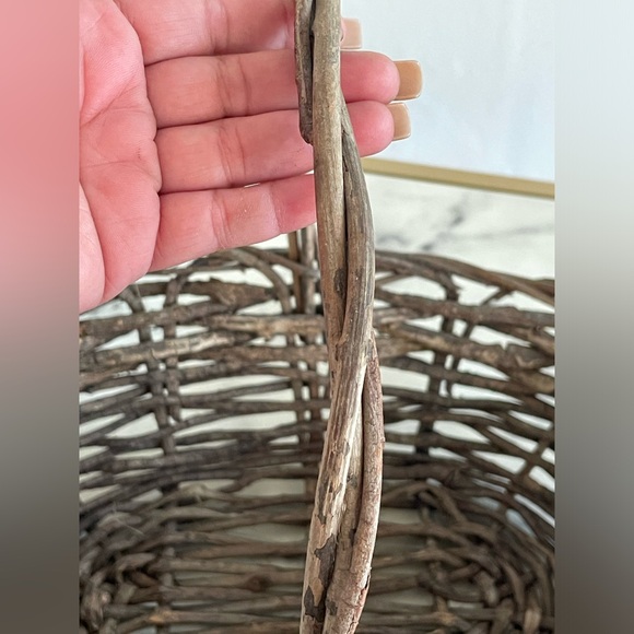 Vintage Large Wooden Woven Willow Twig Basket Primitive - Picture 9 of 17